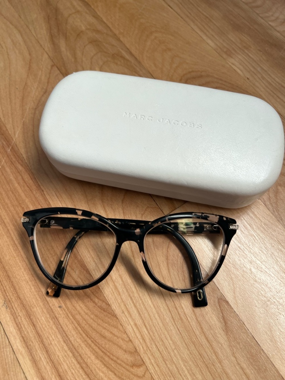 Marc Jacobs Tortoise Cat-Eye Glasses with White Case